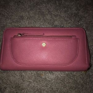 pink wallet